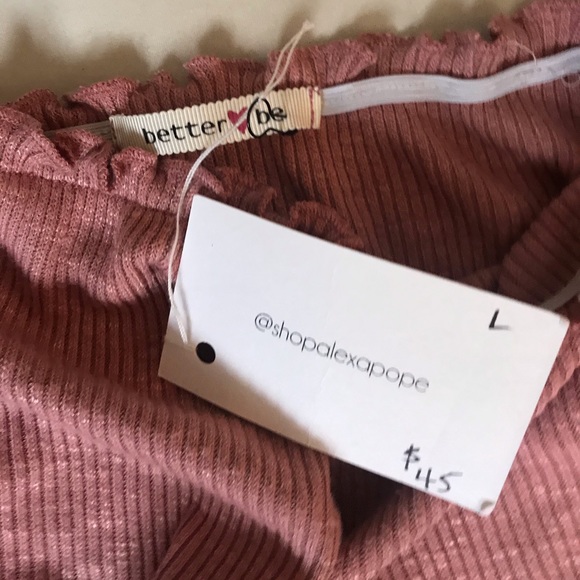 Better Be off the shoulder crop top - Picture 2 of 3